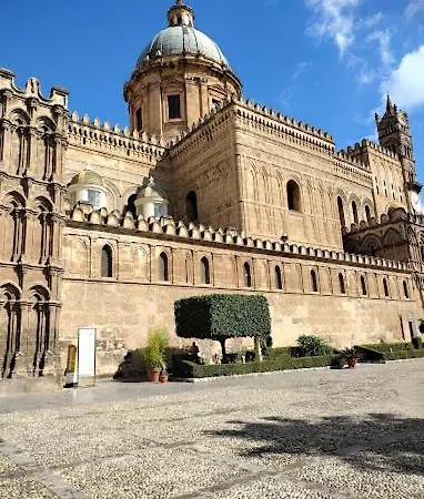 Casa Lo Re - Palazzo Normanni Bed and breakfast *